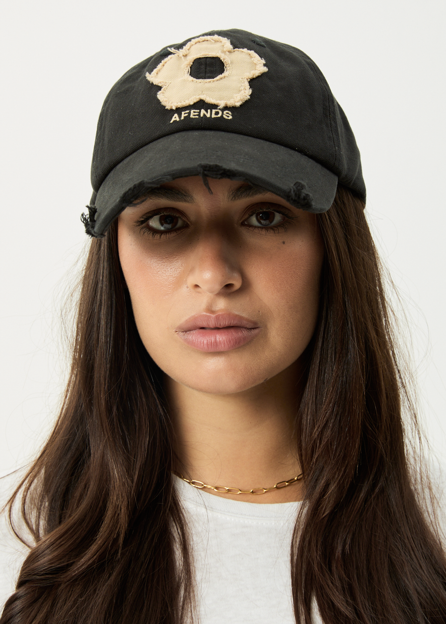 Bloom panelled cap