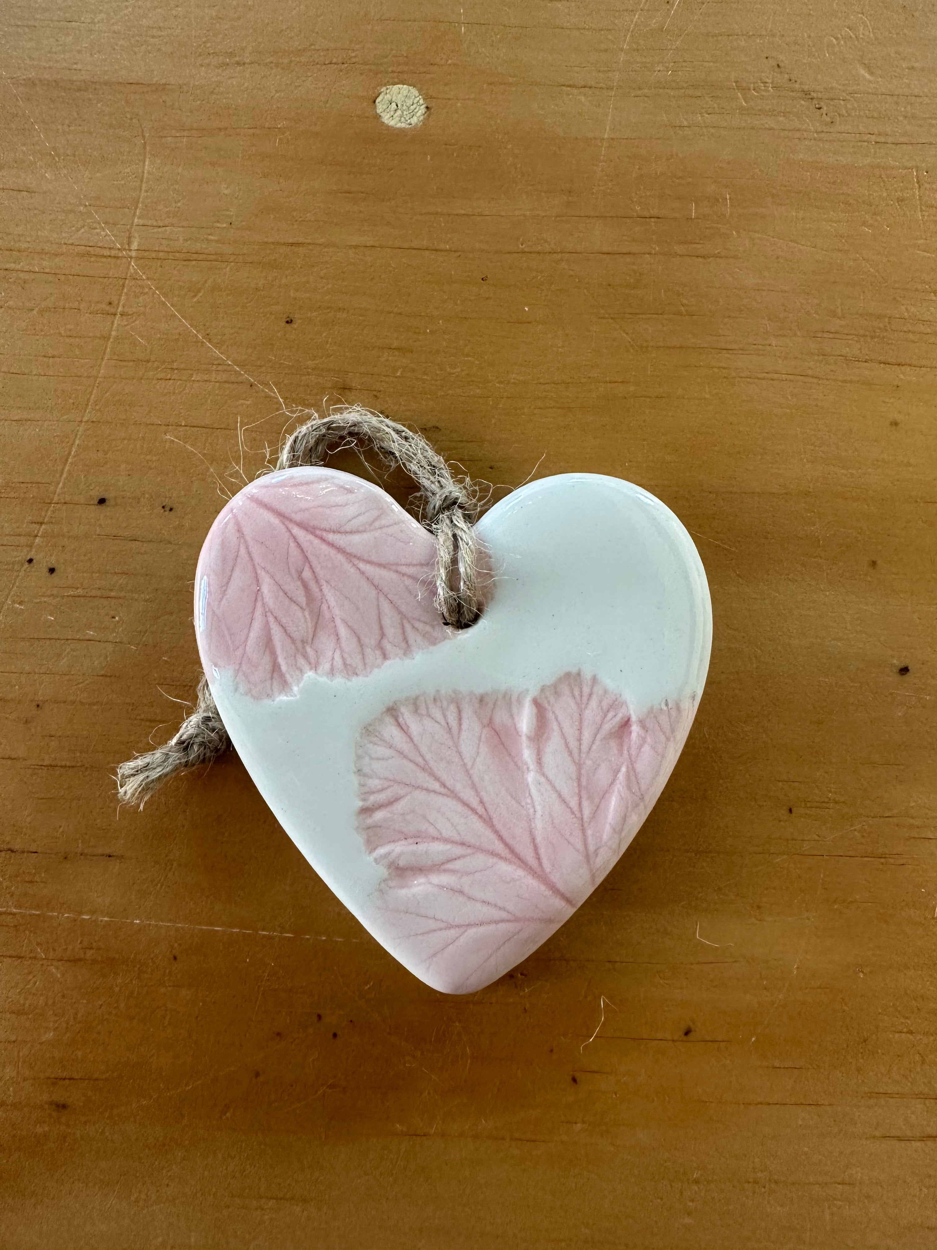 Ceramic Large Hearts, Pelargonium
