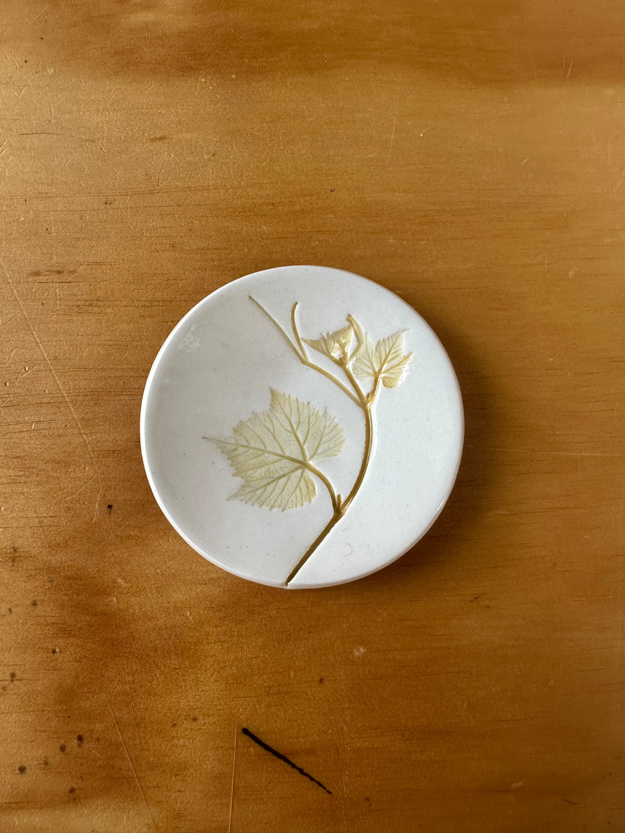 Ceramic Grapevine Dish