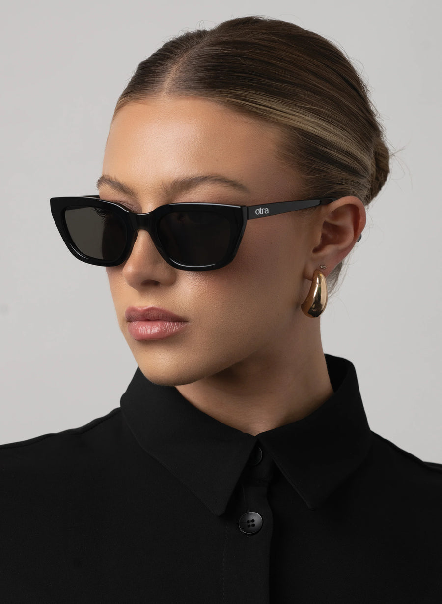 Nove - Black